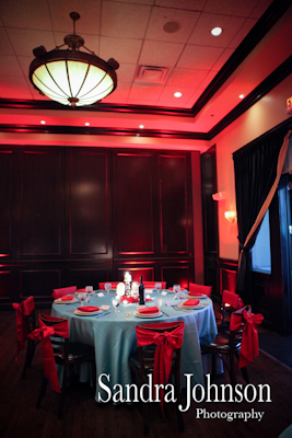 Best Maggiano's Orlando wedding photographer - Sandra Johnson (SJFoto.com)